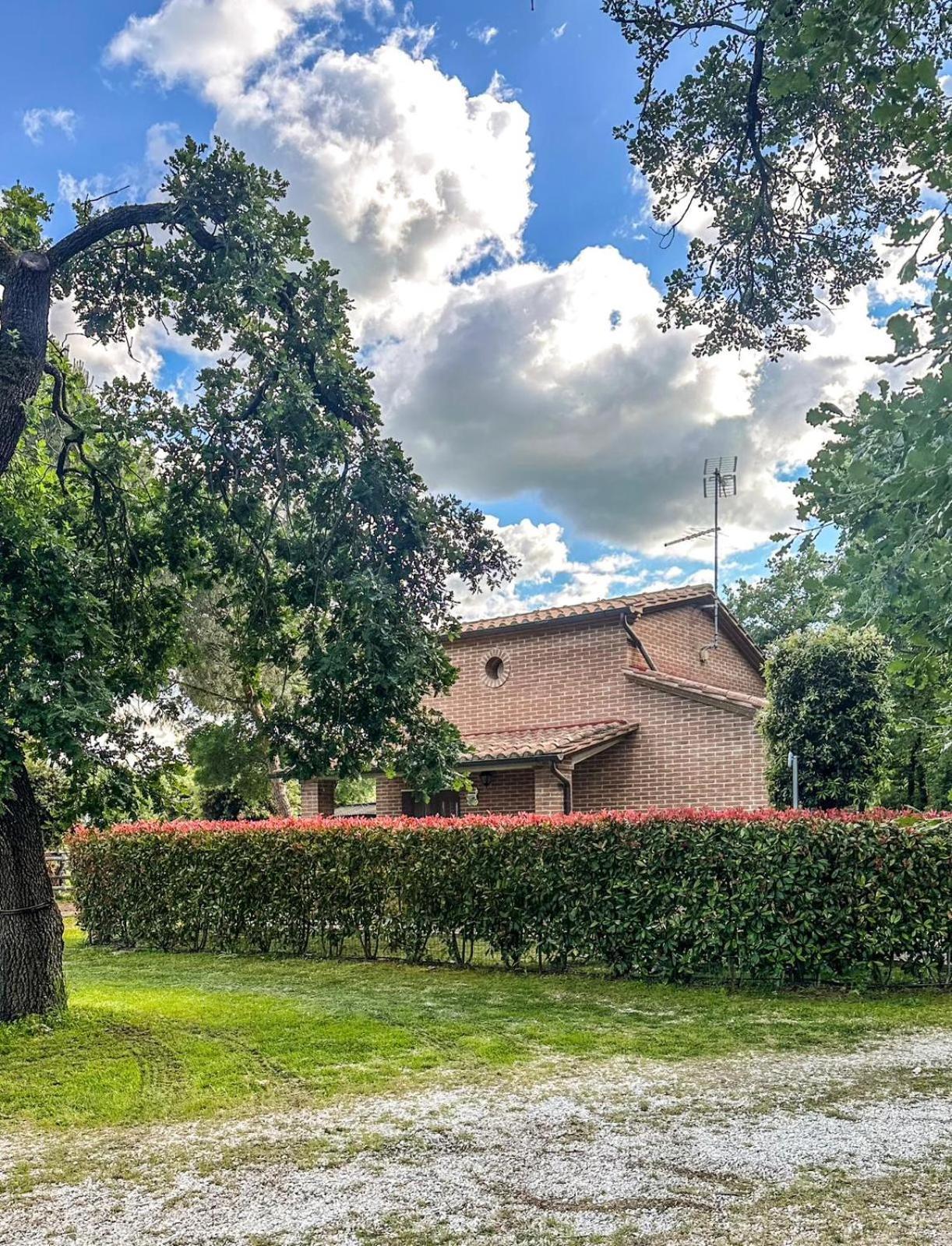 カスティリオーネ・デル・ラーゴ Casina Mirianoヴィラ エクステリア 写真